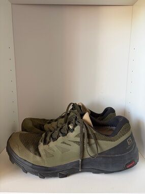Salomon Outline Low GTX Trail Running Hiking Shoes Olive Black Mens Size 10